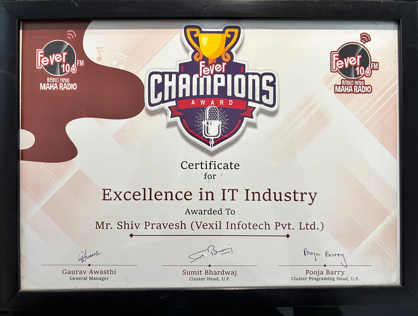Fever Champions Award certificate for Excellence in IT Industry awarded to Er. Shiv Pravesh